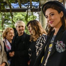 Supereroi: Jasmine Trinca durante una scena del film