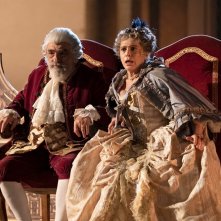 La Befana vien di notte 2 - Le origini: Alessandro Habero e Guia Jelo in una scena del film