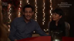 Zoey’s Extraordinary Christmas - Trailer