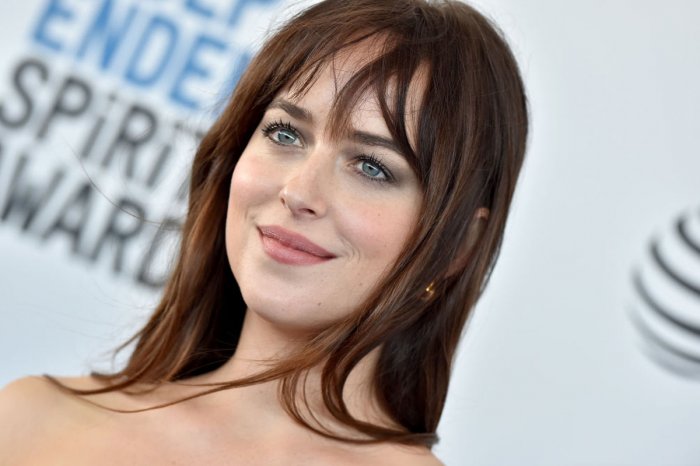 Dakota Johnson consiglia un particolare sex toy per i vostri regali di Natale: "è perfetto"
