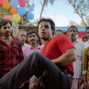 Il fulmine Murali: una sequenza del film