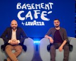 Roberto Saviano e Yotobi ospiti a Basement Café, da oggi in streaming su YouTube