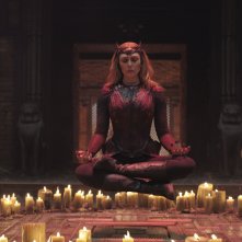 Doctor Strange nel Multiverso della Follia: Elizabeth Olsen è Scarlet Witch in un'immagine