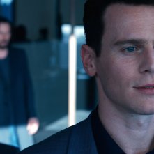 Matrix Resurrections: Jonathan Groff in un primo piano
