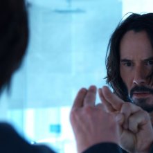 Matrix Resurrections: Keanu Reeves nella scena dello specchio