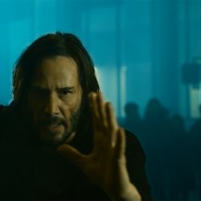 Matrix Resurrections:  Keanu Reeves in una scena