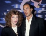 Kelly LeBrock su Steven Seagal: 'È un uomo triste e da piccolo ha subito bullismo'