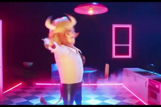 Sing 2 - Sempre Più Forte - Clip   Buster Presenta Darius A Meena