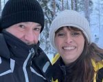 Fabio Caressa e Benedetta Parodi, la vacanza in Lapponia è un mezzo disastro, ma conquista i social