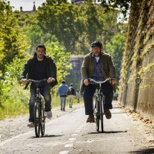 Lasciarsi un giorno a Roma: Edoardo Leo e Stefano Fresi durante una scena del film