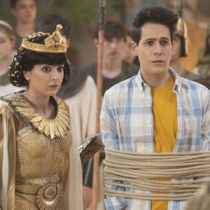 Me Contro Te Il Film - Persi nel tempo: Luigi Calagna e Sofina Scalia in una scena