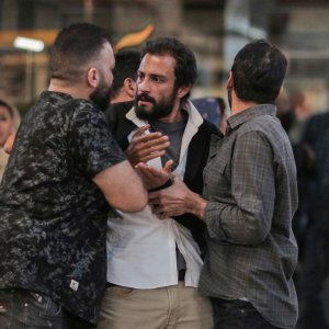 Un eroe: Amir Jadidi in una scena