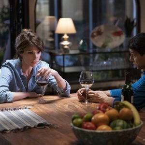 Cobra Kai 4: Courtney Henggeler e Ralph Macchio in una scena della quarta stagione