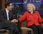 Betty White: le reazioni di Ryan Reynolds e delle star di Hollywood alla sua morte
