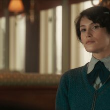 The King's Man - Le origini: Gemma Arterton in una scena