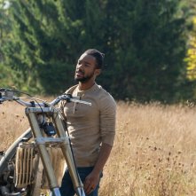Mother / Andorid: Algee Smith in una sequenza