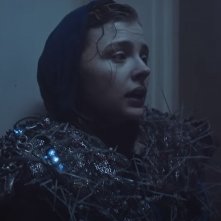 Mother / Android: Chloë Grace Moretz in una scena del film