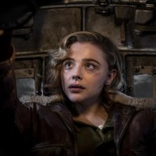 Mother / Android: Chloë Grace Moretz in una foto
