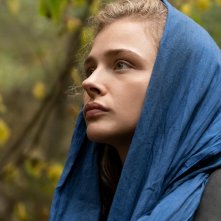 Mother / Android: Chloë Grace Moretz in un primo piano