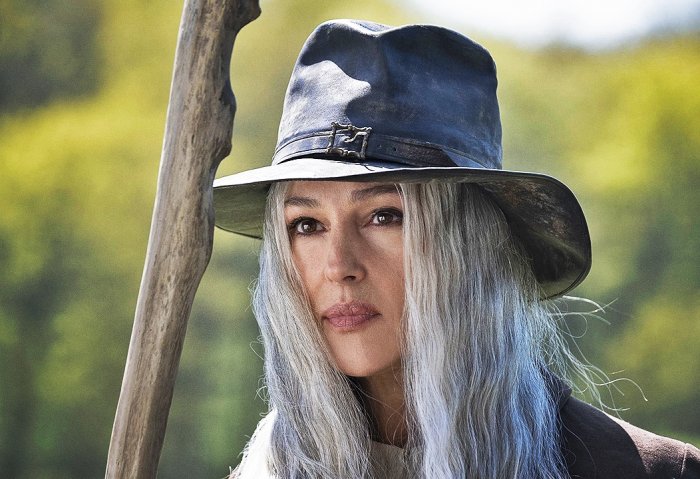 La Befana vien di notte 2, la regista Paola Randi: “Monica Bellucci ha fatto i suoi stunt”