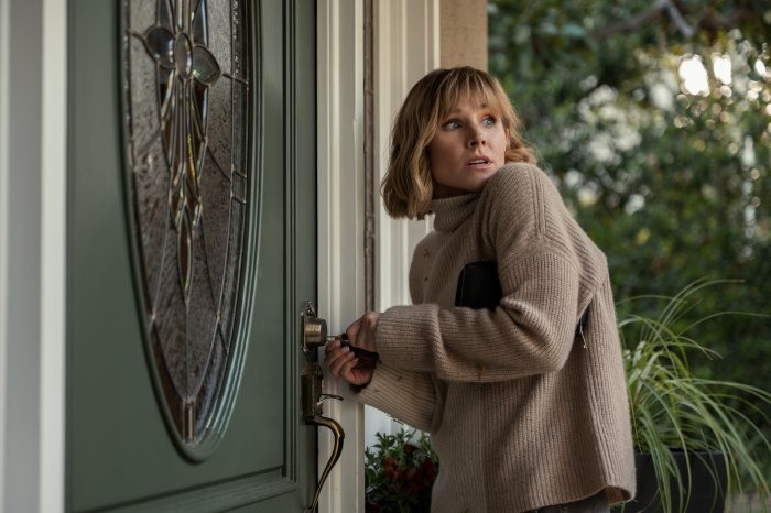 La donna nella casa di fronte: i fan vogliono le scuse di Kristen Bell per l'orribile scena di sesso