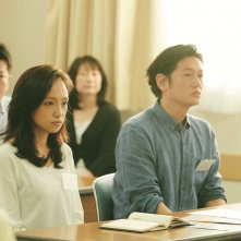 True Mothers: Hiromi Nagasaku e Arata Iura in un momento del film