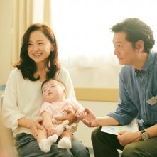 True Mothers: Hiromi Nagasaku e Arata Iura in una sequenza