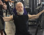 J.K. Simmons spiega perché è diventato muscolosissimo e non è per un ruolo