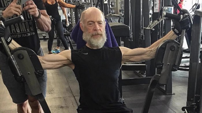 J.K. Simmons spiega perché è diventato muscolosissimo e non è per un ruolo
