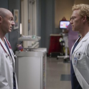 Grey's Anatomy: Richard Flood e Kevin McKidd in una scena della serie