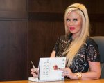 Jenna Jameson, la malattia rara della pornostar: 'Non è legata al vaccino' (VIDEO)
