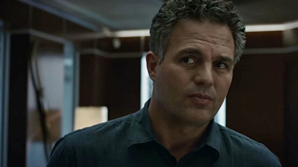 Tutta la luce che non vediamo Mark Ruffalo e Hugh Laurie nel cast della serie Tutta la luce che non vediamo Mark Ruffalo e Hugh Laurie nel cast della serie