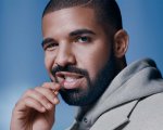 Drake: una modella di Instagram accusa il cantante di aver messo della salsa piccante nel suo preservativo