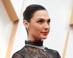Caccia al ladro: Gal Gadot protagonista del remake di Alfred Hitchcock