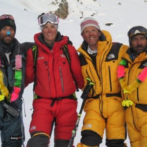 The Naked Mountain: una scena del documentario