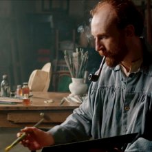 Van Gogh - I Girasoli: Jamie de Courcey in una sequenza