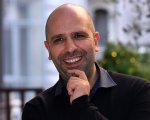 Checco Zalone: la sua laurea, il voto e il retroscena