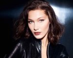 Bella Hadid descrive in dettaglio la sua 'straziante' lotta per la salute mentale