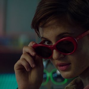 L'ultimo giorno sulla Terra: Lya Oussadit-Lessert in una scena del film