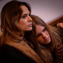 Ero in guerra ma non lo sapevo: Laura Chiatti e Juju Di Domenico in una scena del film