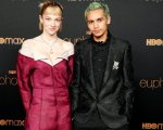 Euphoria: Hunter Schafer e Dominic Fike avvistati mentre si tenevano per mano a West Hollywood