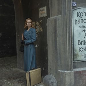 Monaco: sull'orlo della guerra, Sandra Huller in una scena del film