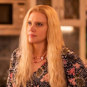 Joe vs. Carole: Kate McKinnon in una foto della serie