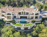 Sharon Tate, la villa di Beverly Hills costruita dove fu uccisa l'attrice è in vendita