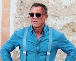 Daniel Craig non si accorge di sanguinare durante un'intervista: 'Ho sbattuto la testa?' (VIDEO)
