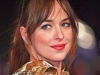 Dakota Johnson: 'Mi rifugio nel cinema perché se penso alla realtà mi deprimo'