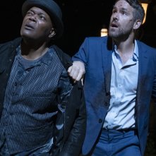 Come ti ammazzo il bodyguard 2 - La moglie del sicario: Ryan Reynolds e Samuel L. Jackson durante una scena