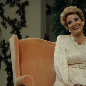 Gli occhi di Tammy Faye: Jessica Chastain in una scena del film