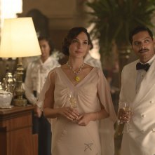 Assassinio sul Nilo: Gal Gadot e Ali Fazal in una scena del film