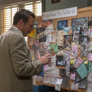 Murderville: una scena della serie